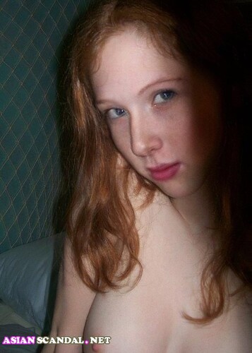 Leaked pics of the actress Molly Quinn