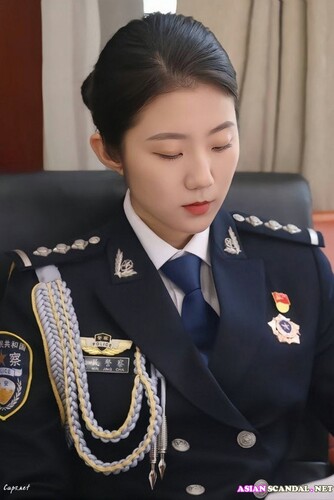 중국 여경찰 장진위(张津瑜) 유출 동영상